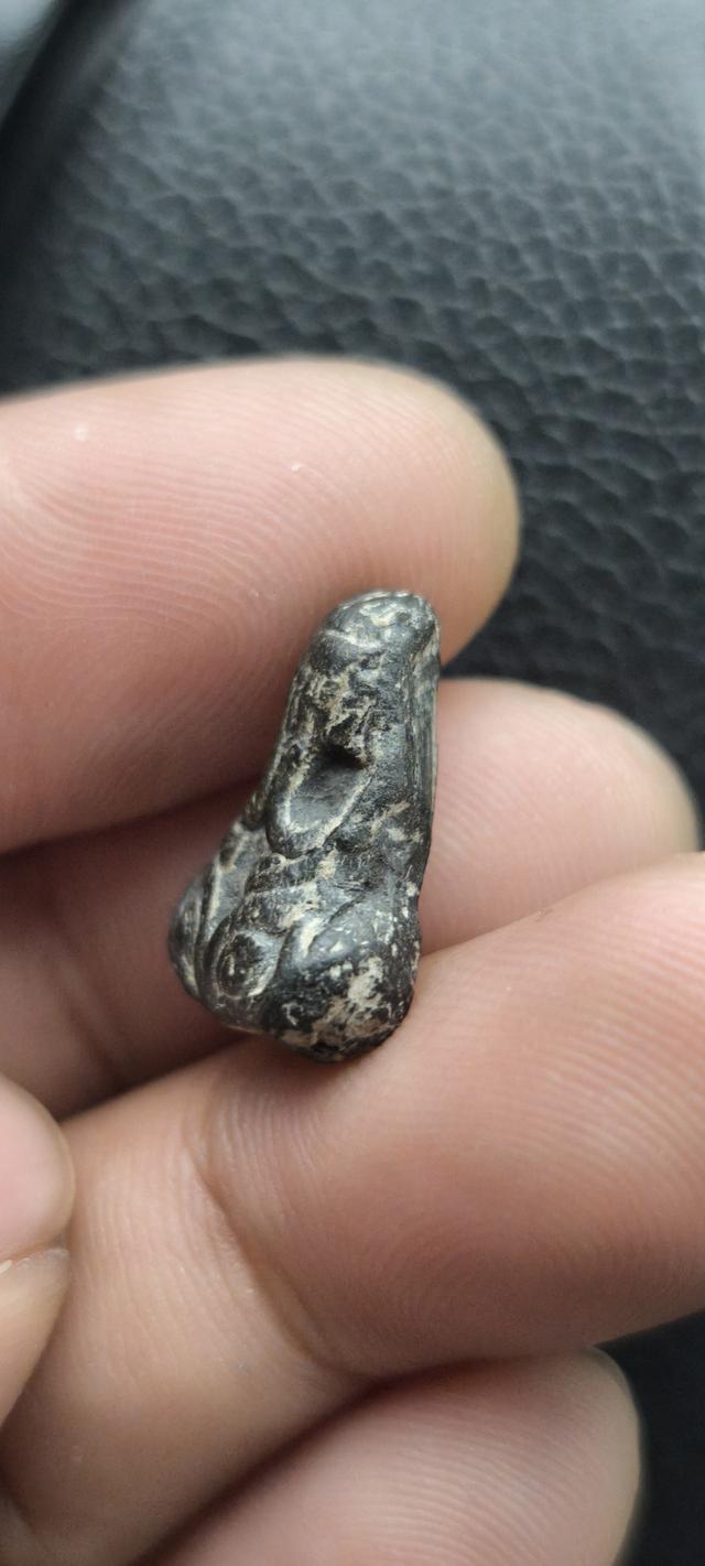 พระปิดตา นะหัวเข่า หลวงปู่เอี่ยม วัดหนัง