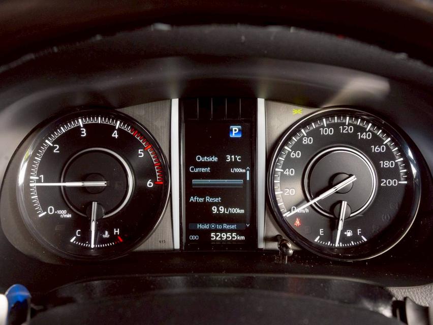 Toyota Fortuner 2.8 Legender 4WD ปี 2023 11