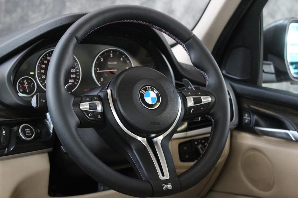 รหัสรถ JRS3634 🚙 BMW X5 sDrive25d – Facelift Look 2017 รูปที่ 9