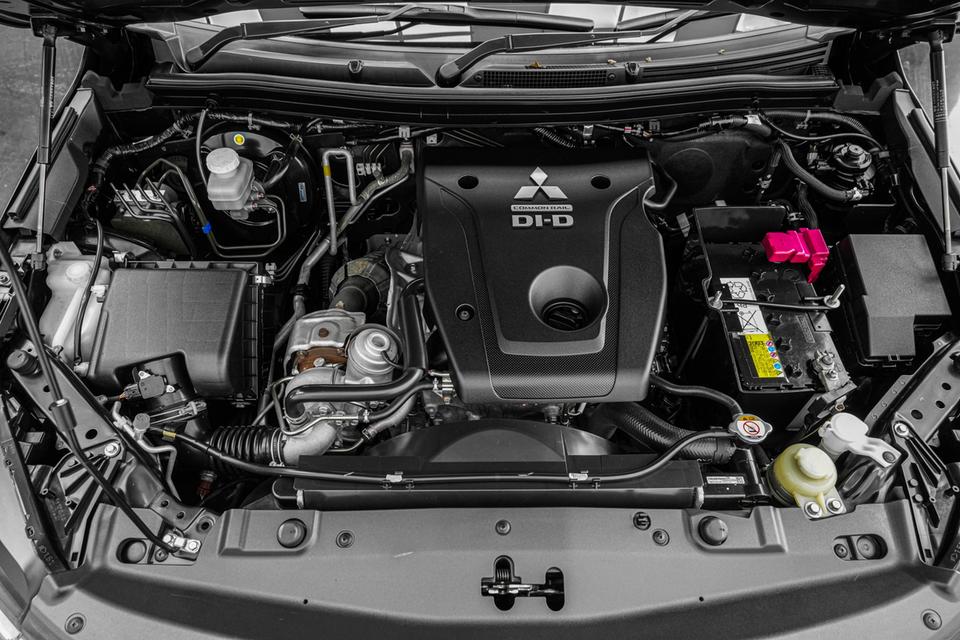 2020 Mitsubishi Pajero Sport 2.4 GT Premium Elite Edition 2WD SUV AT ดำ ไมล์ 39790 กม. 19