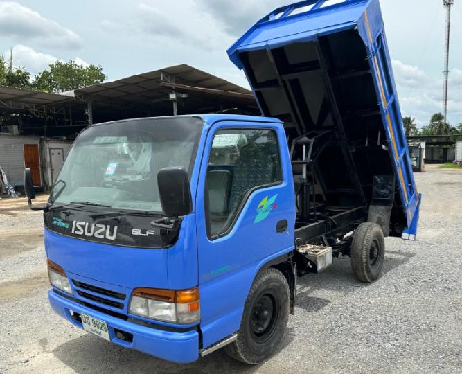 4 ล้อดั้มพ์ ป้ายเล็ก ISUZU NKR135