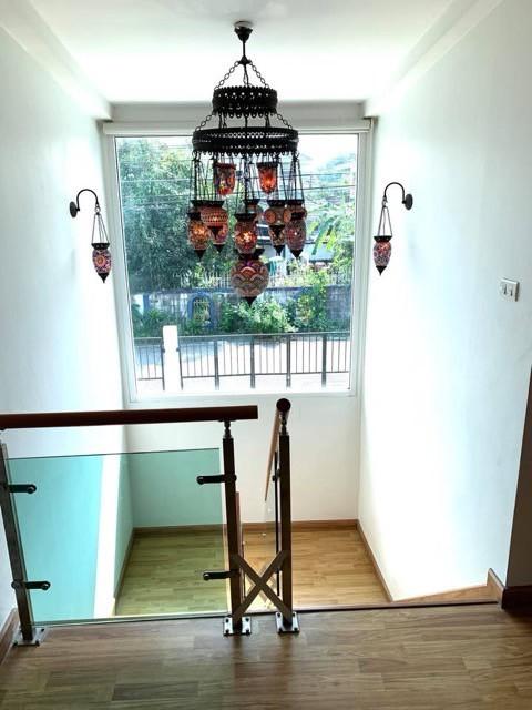 ให้เช่าบ้านเดี่ยว 2 ชั้น เนื้อที่ดิน 80 ตร.ว สไตล์โมเดิร์น สวยใหม่ ทำเลเสนานิคม 1  ใกล้ BTS เสนานิคม เหมาะสำหรับครอบครัว หรือทำเป็นโฮมออฟฟิศ   8