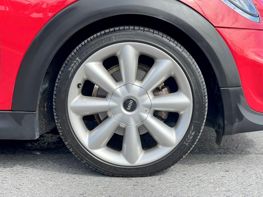 Mini Cooper 1.5 F56 Hatch RHD 2019 16