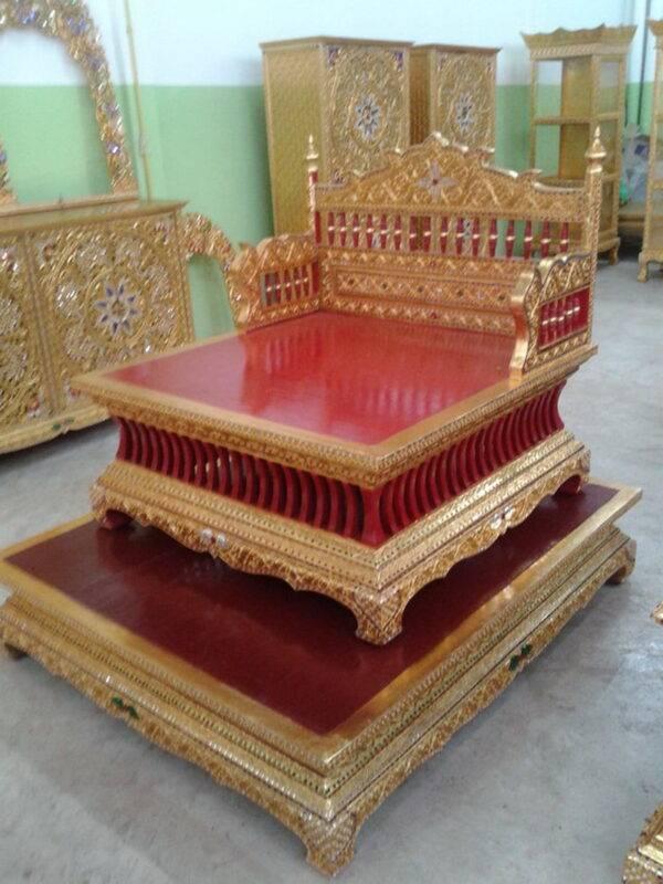 ธรรมาสน์ไม้สักแกะสลัก จัดส่งทั่วประเทศ