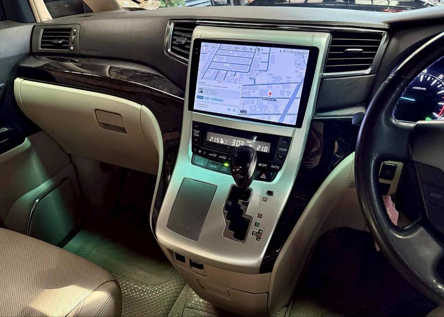Toyota Alphard 2.4V ปี 2012  13