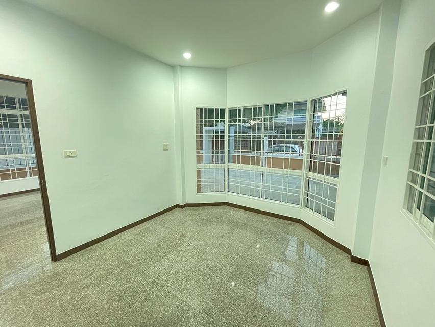 ขายบ้านเดี่ยวพร้อมอยู่  2 ชั้น 4 ห้องนอน 2 ห้องน้ำ 1 ห้องครัว 1 ห้องเก็บของ หมู่บ้านพฤกษากาญจน์ 3 ตำบลท่ามะขาม อำเภอเมือง จังหวัดกาญจนบุรี 13