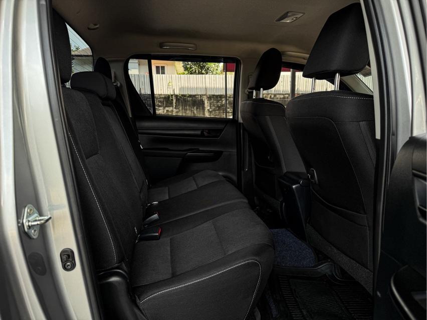 รหัสรถ WRT3253 2021 TOYOTA HILUX REVO, 2.4 ENTRY Z EDITIONโฉม DOUBLE CAB สีเทา เกียร์ออโต้ 12