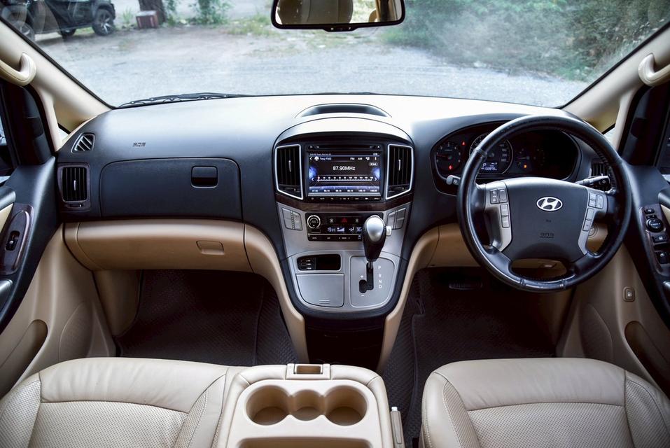HYUNDAI H-1 Deluxe ปี 2016 8