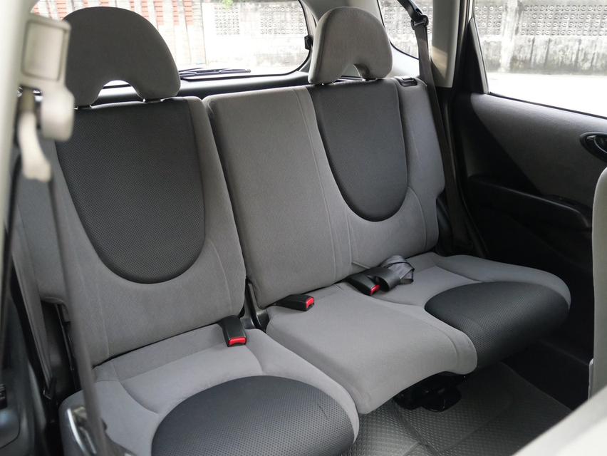 Honda​ Jazz​  GD ปี 2007  รถบ้านตีเทิร์นเข้ามา (ขายเงินสด) 5
