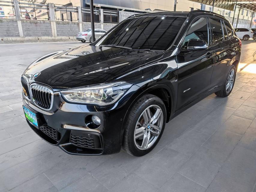 2019 BMW X1 2.0d sDrive M SPORT เกียร์ออโต้ สีดำ 4