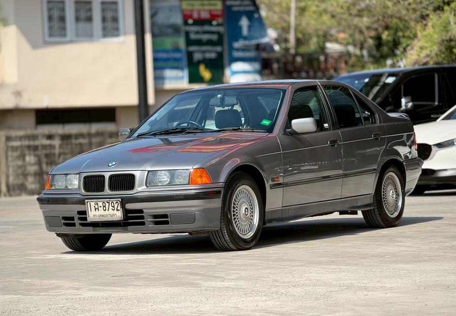 ปี 1995 BMW 318i 1.8 E36 นกแก้ว โฉมปี 90-00 สีเทา มือเดียวป้ายแดง
