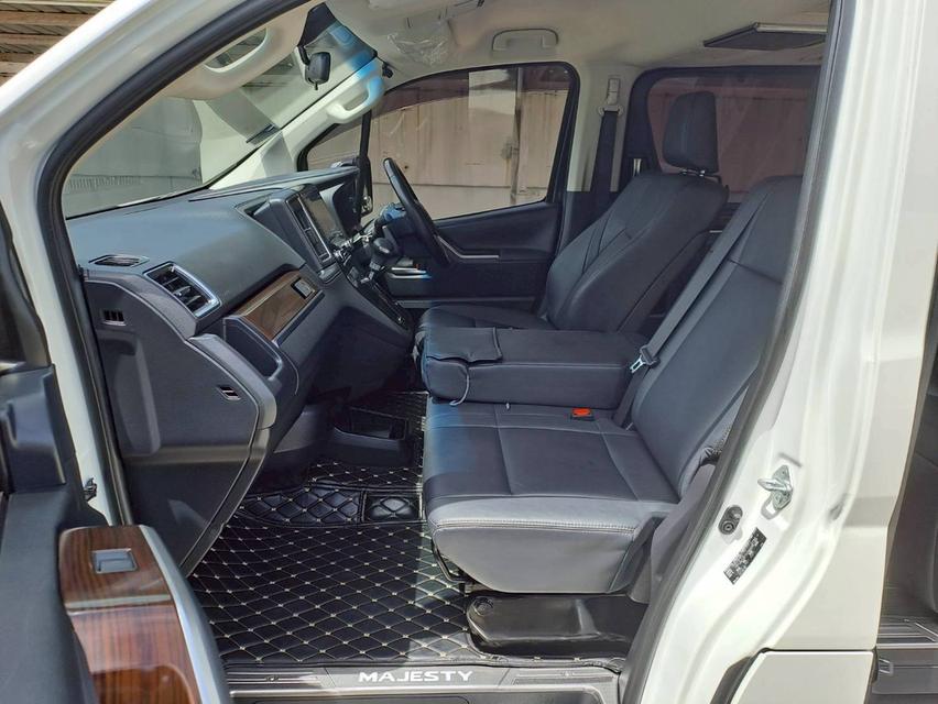 TOYOTA MAJESTY  2.8 PREMIUM ปี2020 สีขาว 14