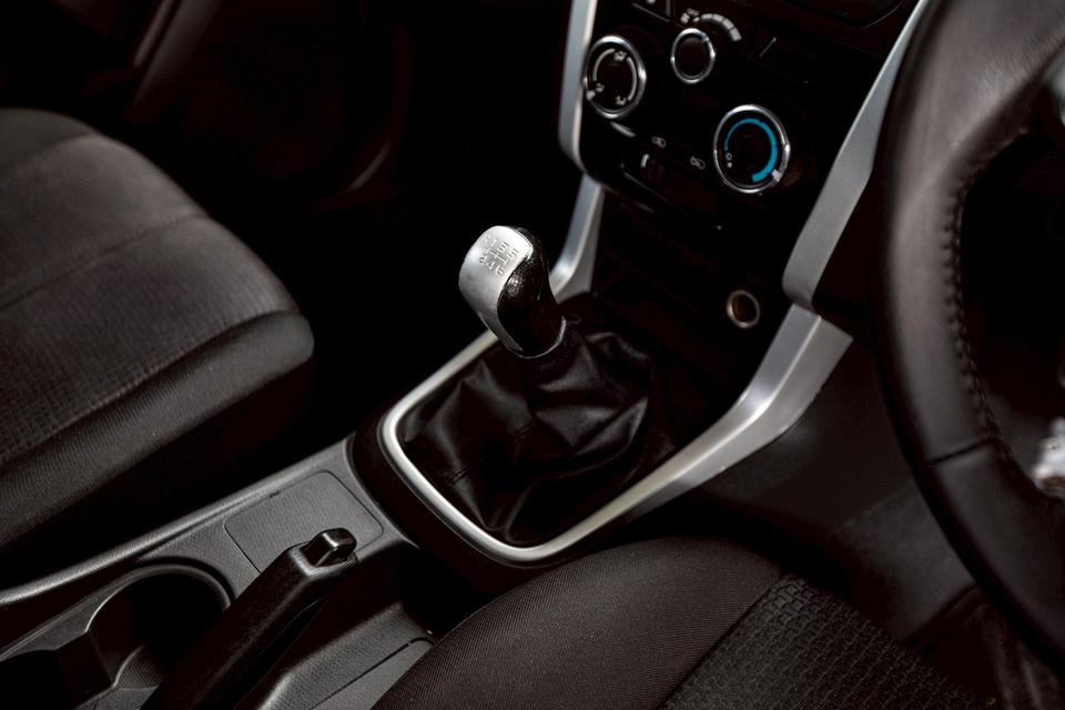 ISUZU D-MAX Hi-lander Cab 1.9 Ddi L ปี 2016 สีขาว ตัวท๊อป สูง 18