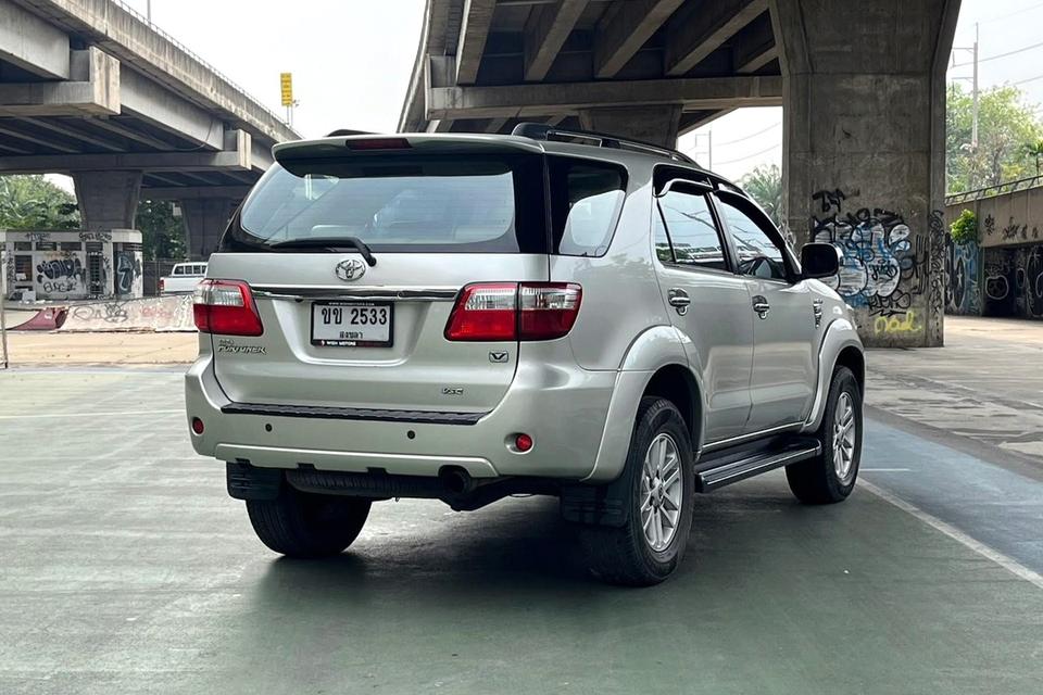 Toyota Fortuner 3.0 V auto 2WD ปี 2009 4