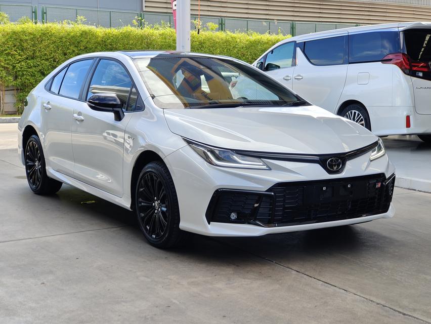 Toyota Corolla Altis 1.8 Hev GR Sport AT 