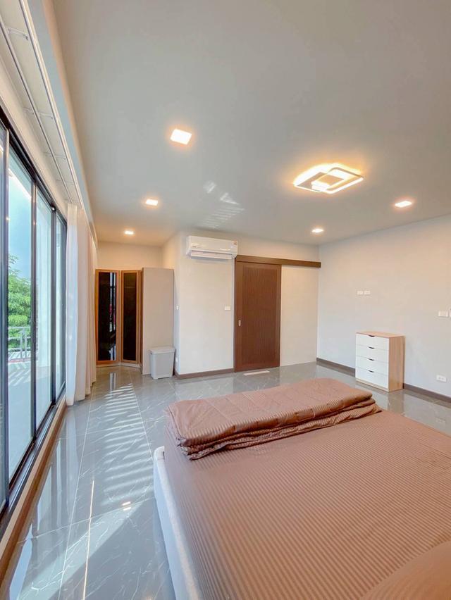 ขายทาวน์โฮม 3 ชั้น ใกล้หมู่บ้านนักกีฬาแหลมทอง บ้านรีโนเวทใหม่พร้อมอยู่ (N.1874) 20