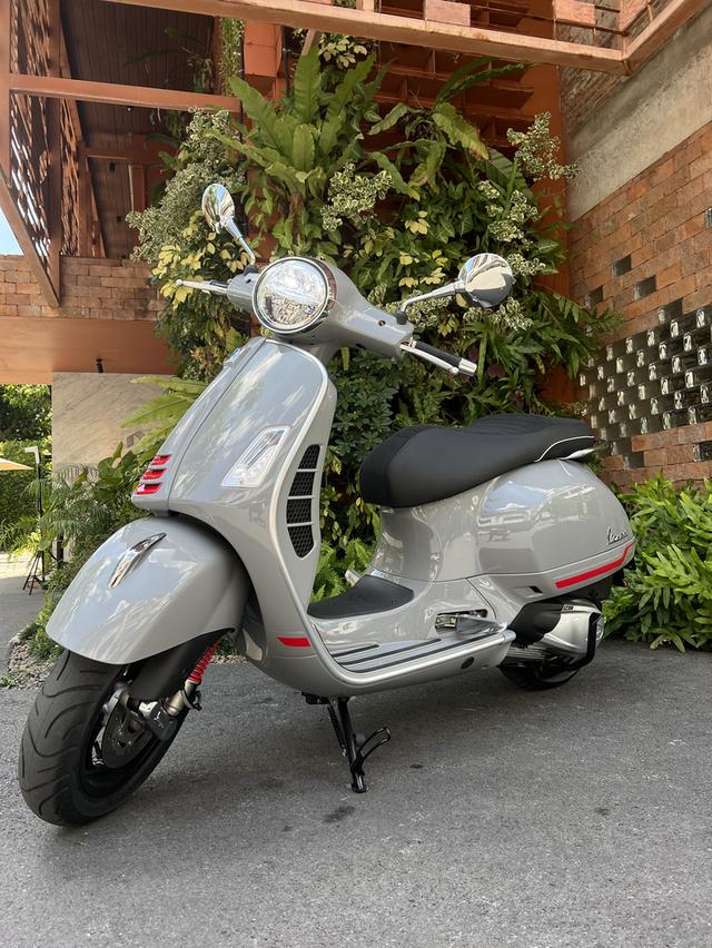 Vespa GTS 300 Super Sport HPE (2021)