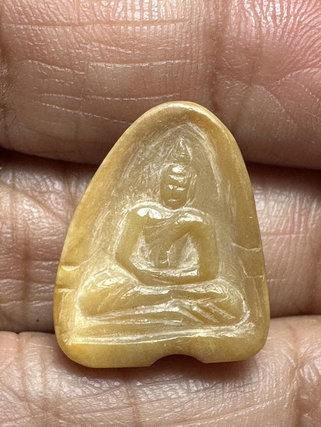 เขาควายเผือกหลวงพ่ออำ่วัดหนองกระบอก พิมพ์พระพุทธ