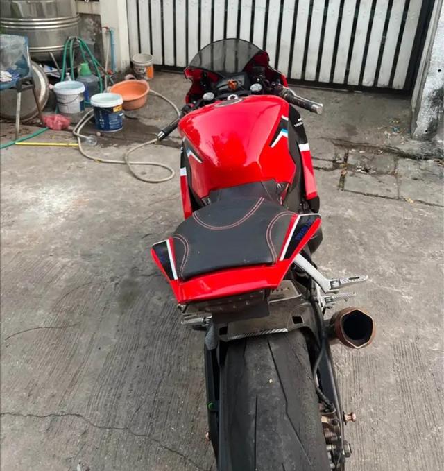 Honda cbr1000 2