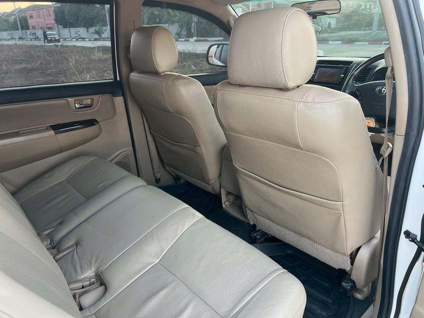 Toyota Fortuner 3.0 4WD TRD Sportivo ปี 2009 สีขาว เกียร์ออโต้ รูปที่ 12