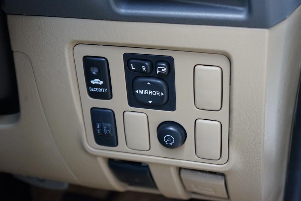 2012 TOYOTA FORTUNER 2.7V 13