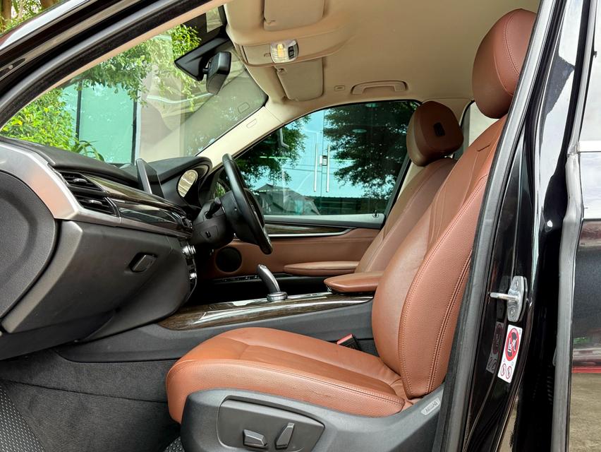 2017 BMW X5 25D ( B47 ) รถมือเดียวออกป้ายแดง รถวิ่งน้อยเพียง 8X,XXX กม ประวัติศูนย์ครบ ไม่เคยมีอุบัติเหตุครับ 14