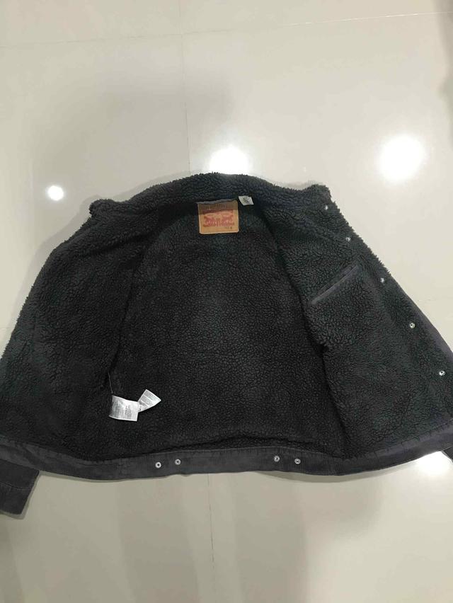 Levi's Premium Men's Sherpa Corduroy Trucker สีดำ รูปที่ 4