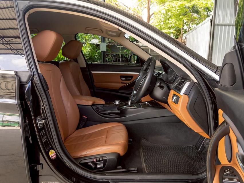 รหัสรถ 12AT405 BMW 320d 2.0 Grand Turismo Luxury (F34) | จดทะเบียนปี : 2016 จด 18 15