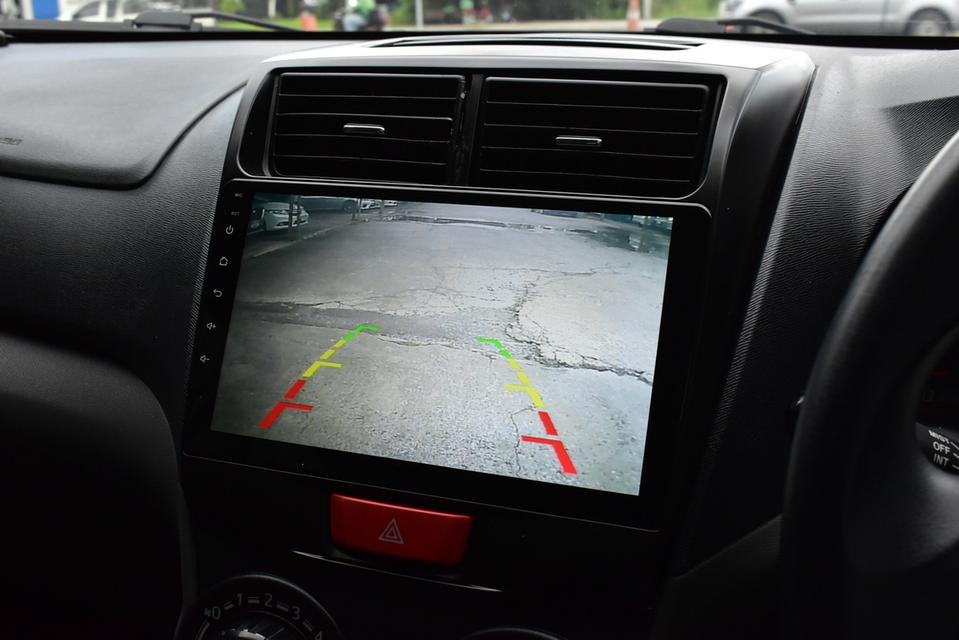 TOYOTA AVANZA 1.5S 2014 สีขาว 3