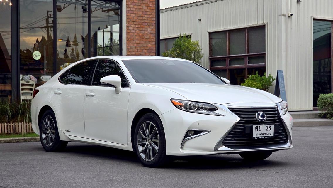 รหัสรถ WB36 Lexus ES300h ปี 2015 