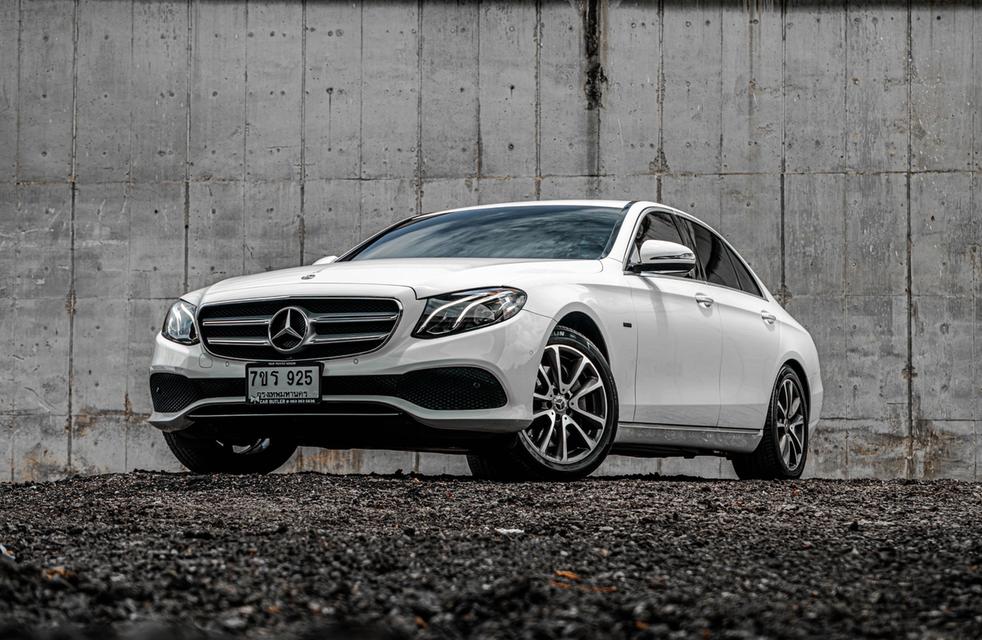 (แจ้งรหัสรถ CBL925) Mercedes-Benz E350e Avantgarde W213 2.0 AT 2019