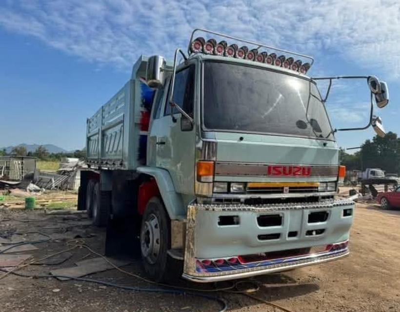 ISUZU 10 ล้อดั้มพ์ ROCKY 240 แรง มือ 2 4