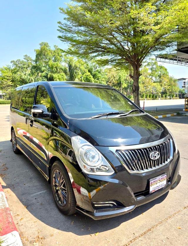 Hyundai H1 2.5 Black Series 10Aniversary สีดำ  ปี 2018 ไมล์ 68,000กม.  3