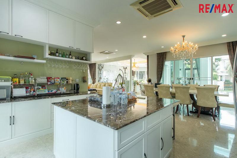 บ้านเดี่ยว แกรนด์ บางกอก บูเลอร์วาร์ด เพชรเกษม - ปิ่นเกล้า ถ.กาญจนาภิเษก บางแค มีสระว่ายน้ำส่วนตัว 179.1 ตร.ว.   11