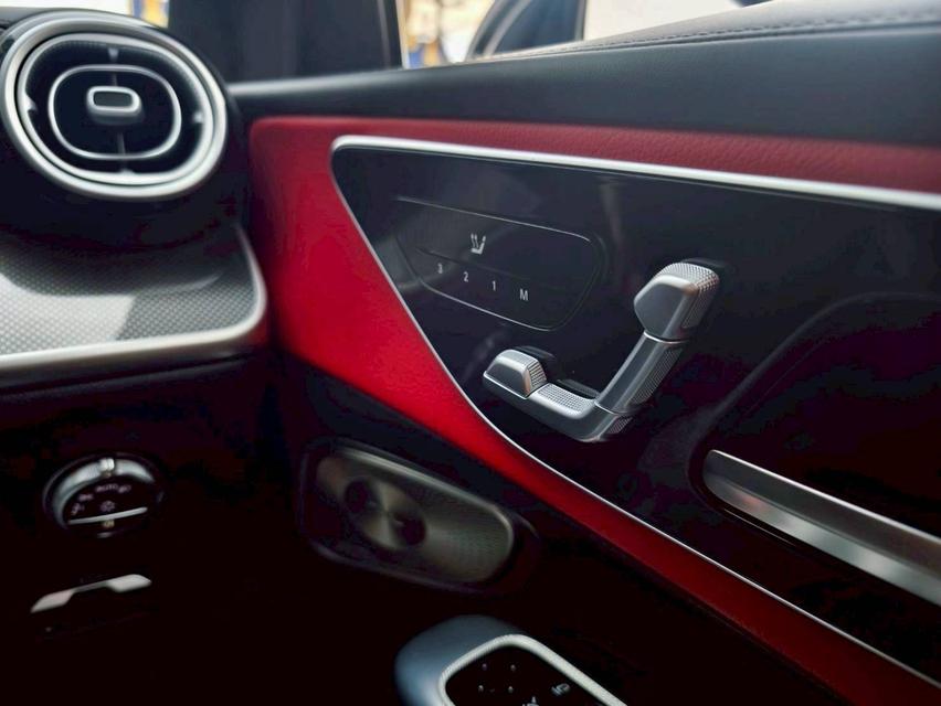รหัสรถ KPV8232 2024 BENZ GLC 350e AMG DYNAMIC Facelift โฉมปัจจุบัน Top 13