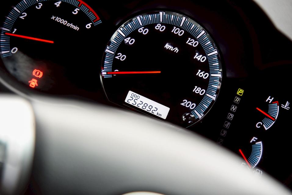 รหัสรถ CBL8671 TOYOTA FORTUNER 2.5 V AT 2014 15