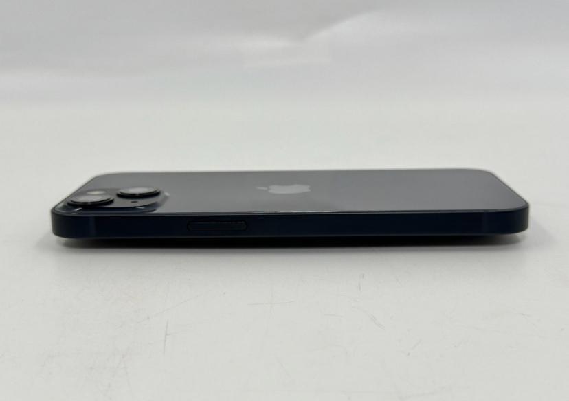 iPhone 13 128GB Midnight 3