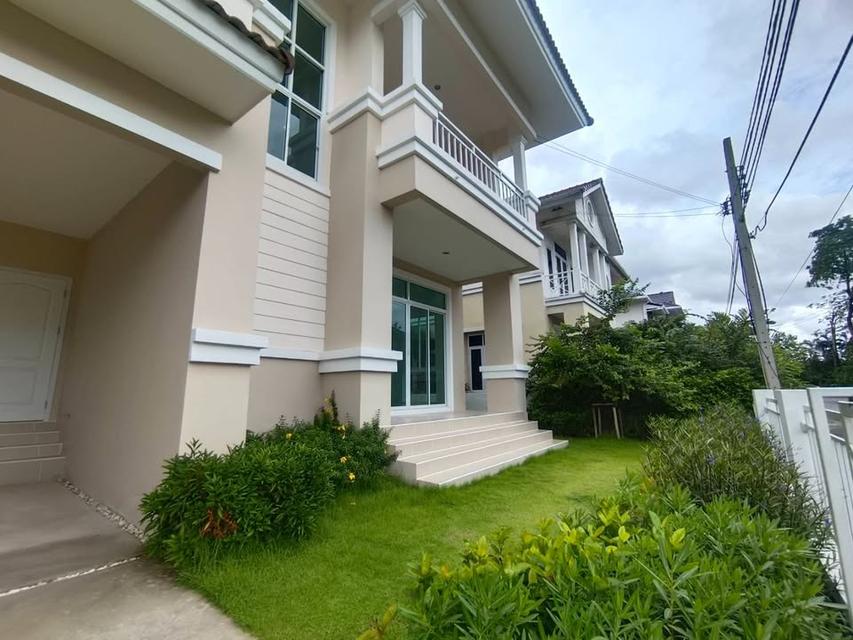 บ้านเดี่ยว 2 ชั้น ทำเลดี ติดถนนใหญ่  หมู่บ้าน บ้านลลิล The Young Executive 7