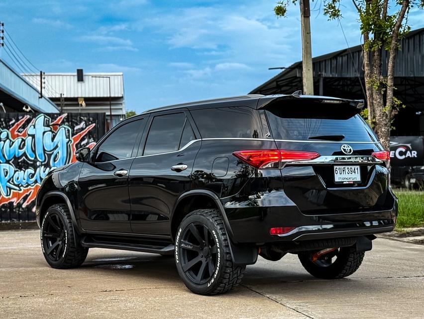 Toyota Fortuner 2.4V ปี18 8