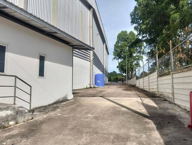 ให้เช่าโกดังศรีราชาชลบุรี ให้เช่าโกดังขนาด 3,000 ตรม. ผังสีเหลือง อยู่ใน free zone ห่างท่าเรือเเหลมฉบัง 25 km. 2