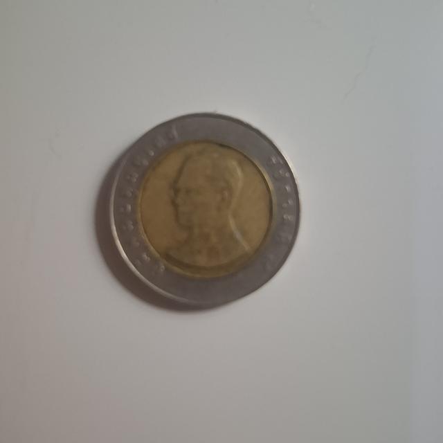เหรียญ 10 บาท สะสม ปี พ.ศ. 2537 สภาพดี มี 3 เหรียญ