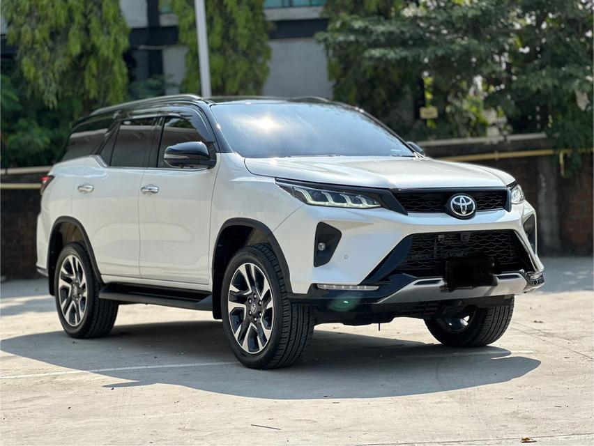 TOYOTA FORTUNER 2.4 LEGENDER 4WD BLACK TOP ปี 2022 1