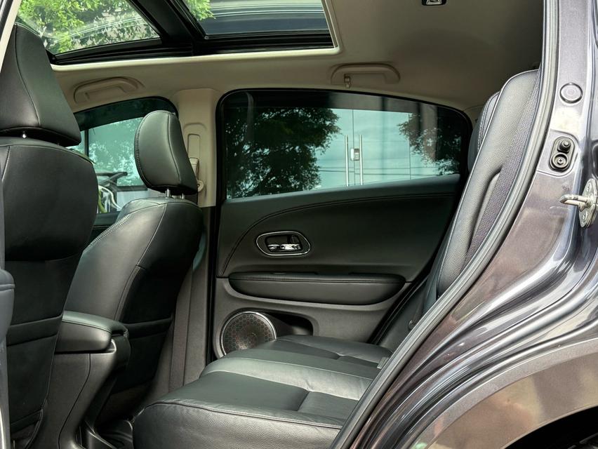 2018 HONDA HRV 1.8 EL รถมือเดียวออกป้ายแดง มาพร้อมของแต่งแท้เพียบ รถประวัติดี ไม่เคยมีอุบัติเหตุครับ 15