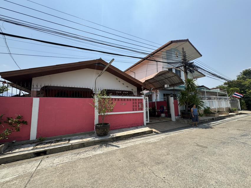 บ้านเดี่ยวหมู่บ้านสุขนทีวิลล่า ลาดปลาเค้า62 ถ.รามอินทรา บางเขน กรุงเทพ 7