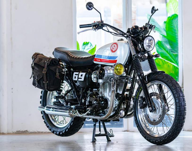 Kawasaki W800 ปี 2018 รถสวยพร้อมใช้งาน