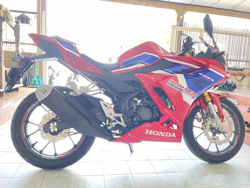 CBR150R ABS ผ่อนได้ ไม่ต้องค้ำ มีประกัน มีเก็บปลายทาง เอกสารครบ สภาพใสกริ๊บ ชุดสีไร้ริ้วรอย เครื่องเดิม วิ่ง7000 ปลายปี66 6