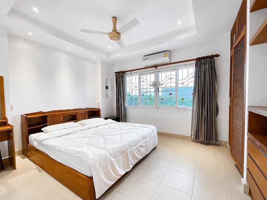 For Sale / For Rent — Pool House at View Point Village, PattayaSingle detached house for sale and rent at View Point Village, Pattaya. Spacious 7
