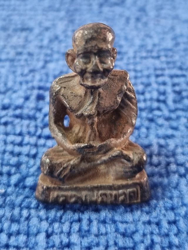 รูปหล่อลอยองค์หลวงปู่ทวด วัดช้างให้