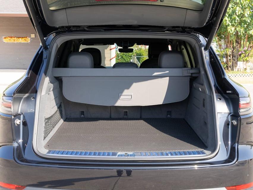 Porsche Cayenne E-Hybrid 3.0 SUV 4WD ปี จด 2020 19