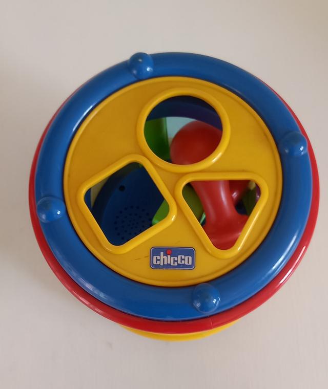 กลองของเล่น มีเสียงดนตรี ยี่ห้อ Chicco